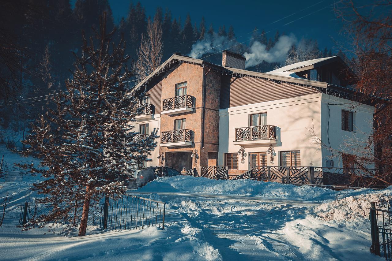 Villa Billa Татарив Екстериор снимка