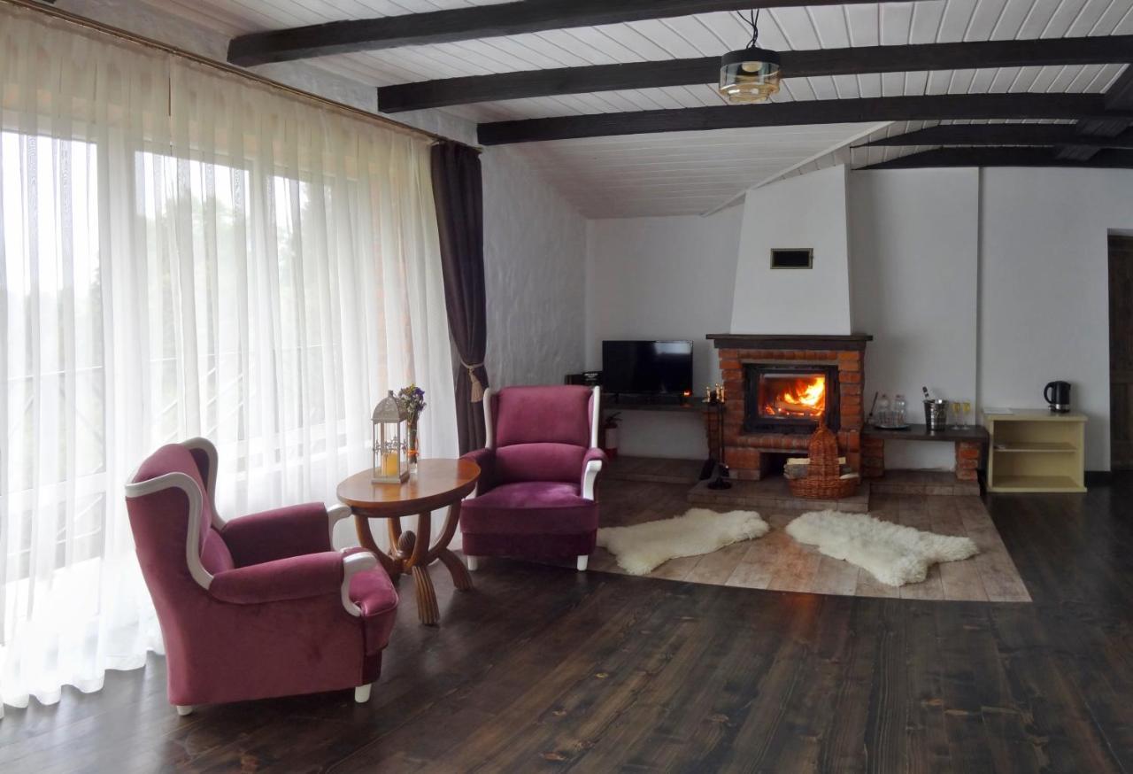 Villa Billa Татарив Екстериор снимка