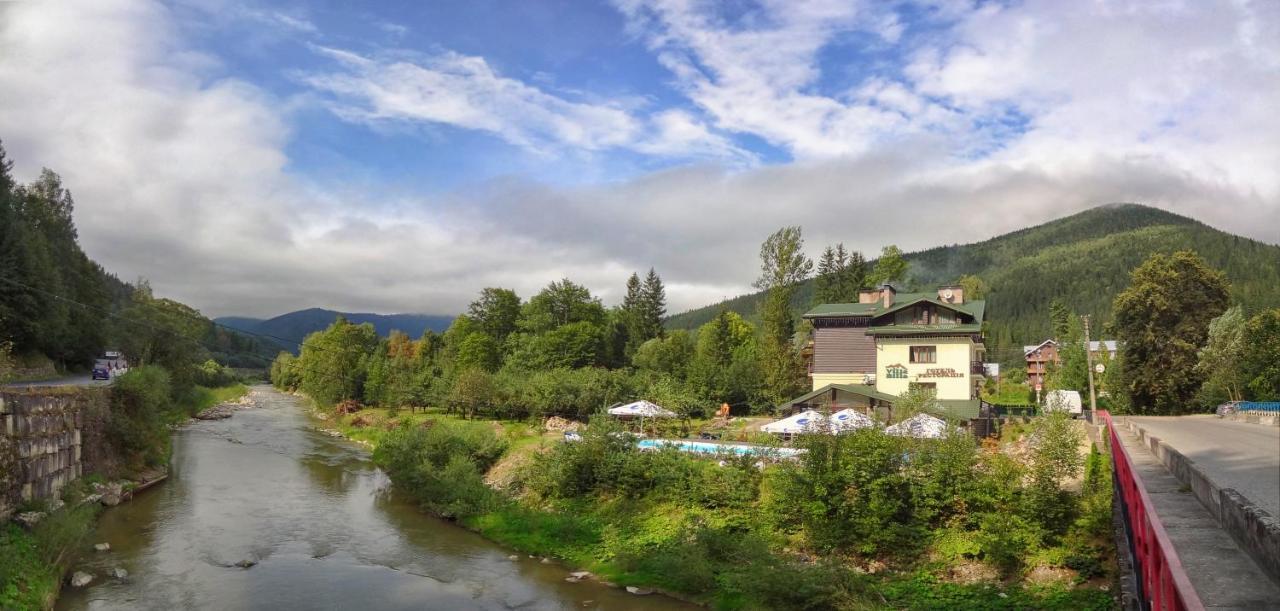 Villa Billa Татарив Екстериор снимка