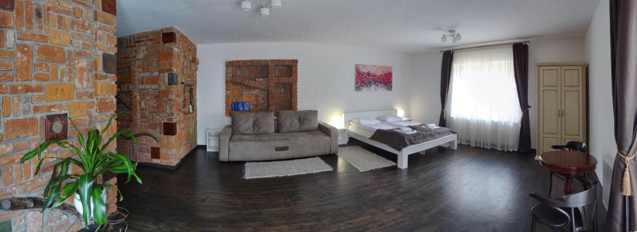 Villa Billa Татарив Екстериор снимка