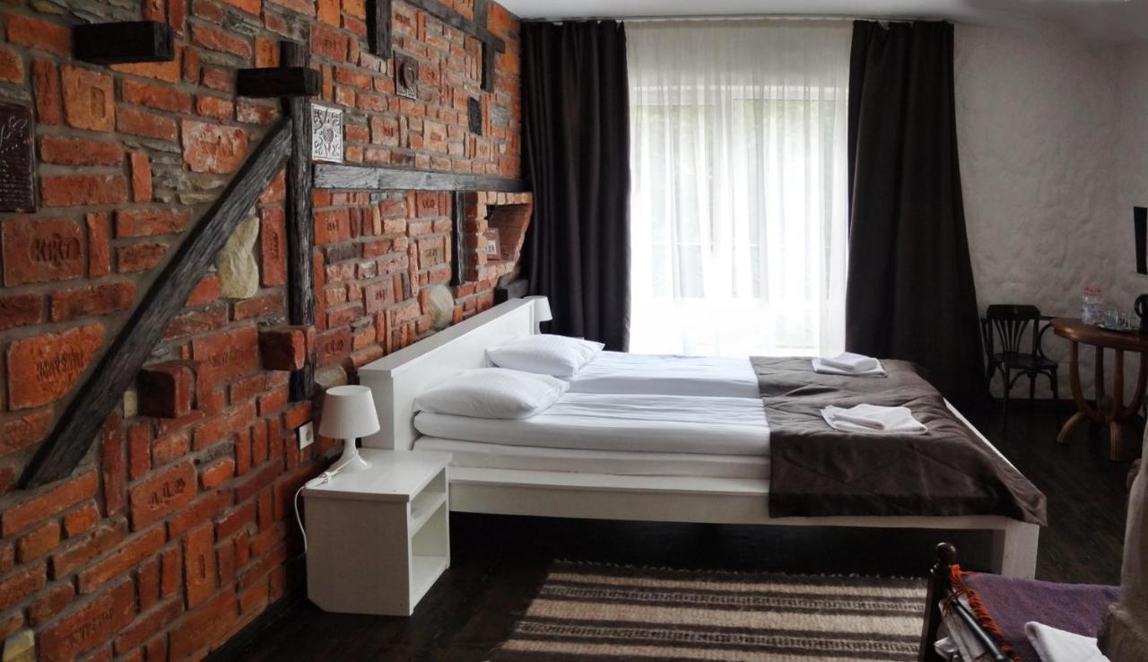Villa Billa Татарив Екстериор снимка